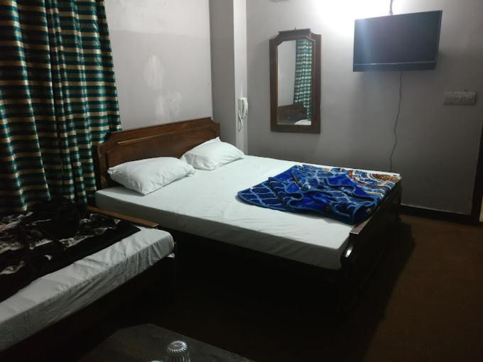 Al Rehman Hotel Лахор Екстер'єр фото